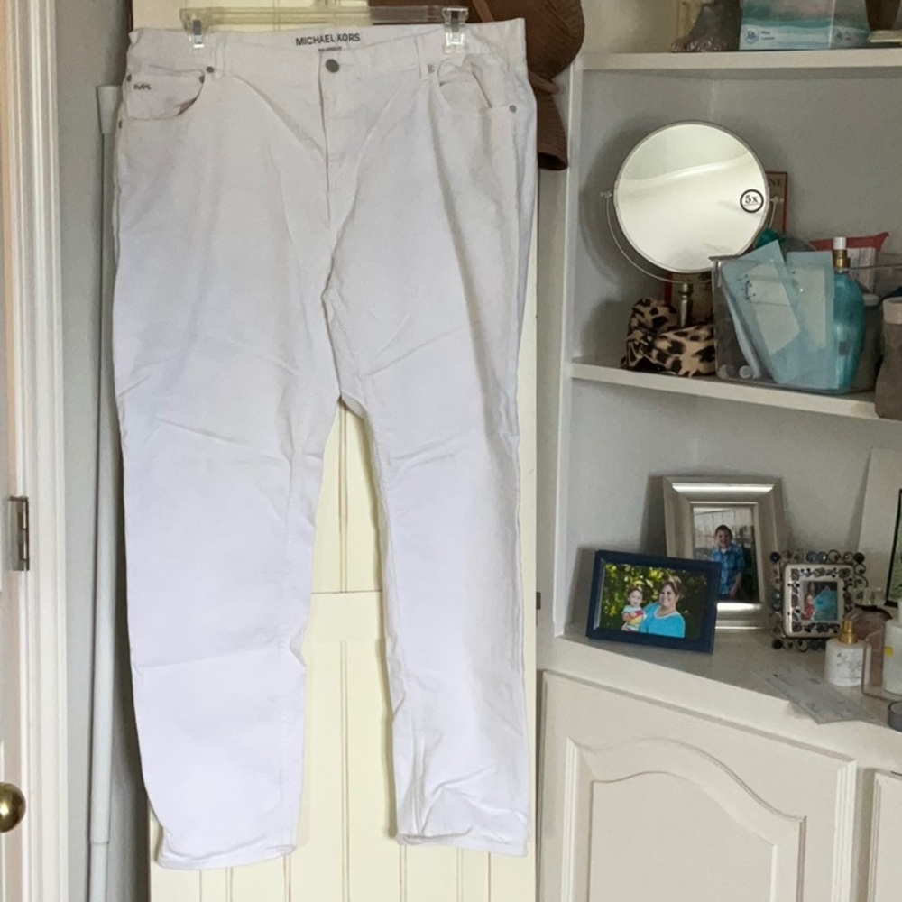 Men’s white jeans, 40x32